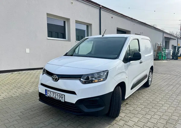 samochody osobowe Toyota ProAce cena 71000 przebieg: 17542, rok produkcji 2021 z Góra